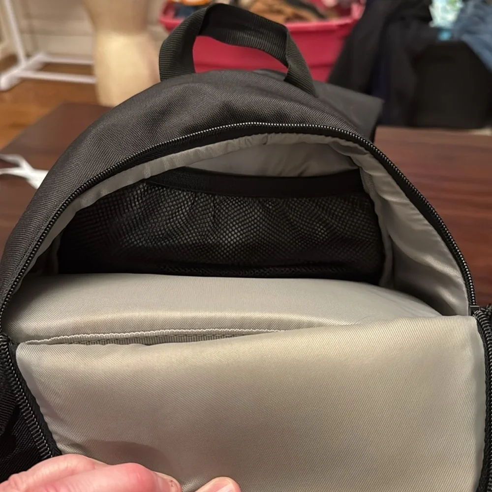 Lowepro black Slingshot backpack (see measurements)